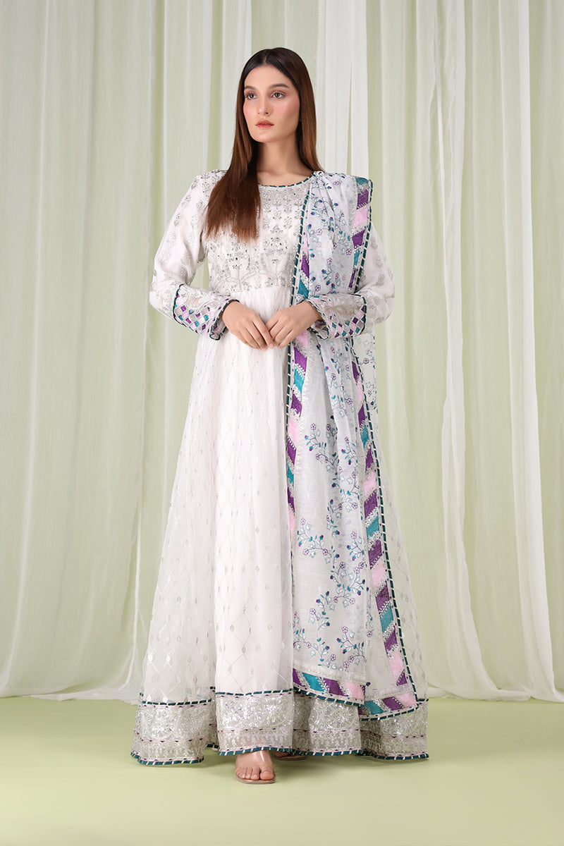 Sanawa white embroidered Pakistani langa front view with dupatta – Dani collection