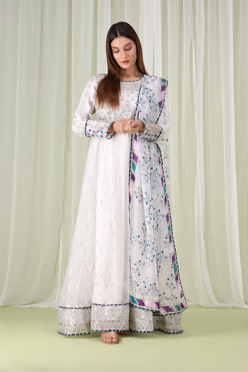 Sanawa white embroidered Pakistani langa front view with dupatta – Dani collection