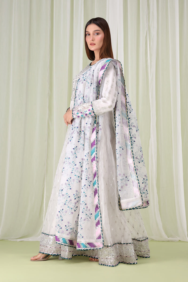 Sanawa white embroidered Pakistani langa side view with dupatta – Dani collection